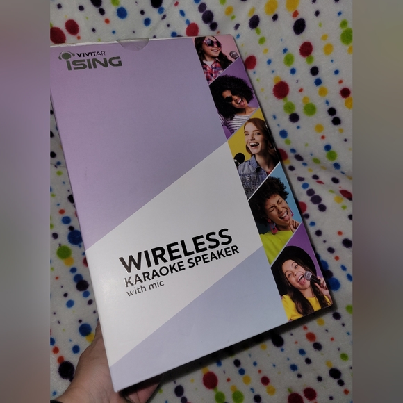 Wireless Karaoke Mic & machine! - Picture 2 of 4